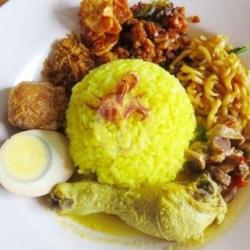 Nasi Kuning Ayam Kare