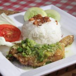 Mantap Ayam Pilihan Dada/paha Lombok Ijo Mantull Nasi Lalap Fre Tempe Tahu