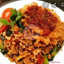 Mie Goreng Petir Ayam Geprek