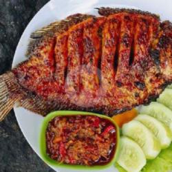 Ikan Bawal Bakar