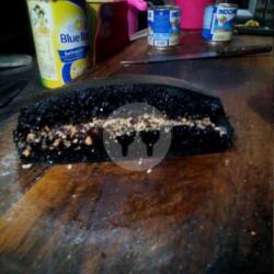 Black Fores Kacang Coklat Susu