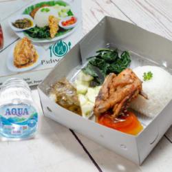 Paket Box Nasi Ayam Kecap   Aqua Gelas