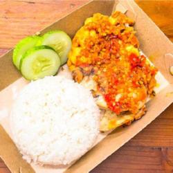 Nasi Ayam Geprek Sambal Taichan