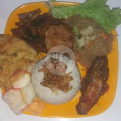 Nasi Uduk Terong Balado