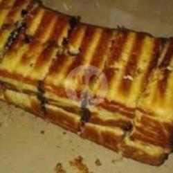 Roti Bakar Serikaya