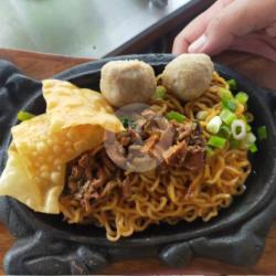 Mie Ayam Goreng (mieago) Bakso