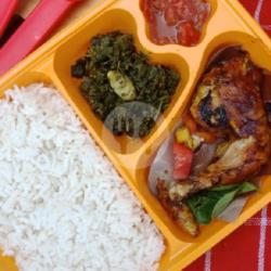 Paket Nasi Ayam Bakar Sambal Dabu-dabu