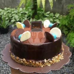 Choco Nougat 18cm