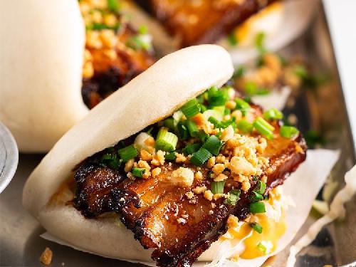 LUCY LU (Bao Buns, Dumplings, Rice Bowls, Noodles, Cocktails), Umalas