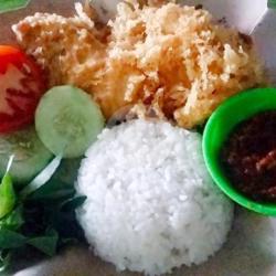 Nasi Ayam Kremes Dada