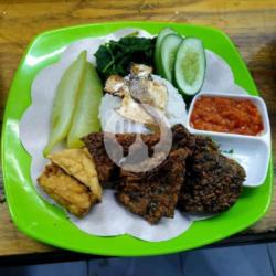 Nasi Tempong Paru Goreng