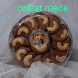 Coklat Mede