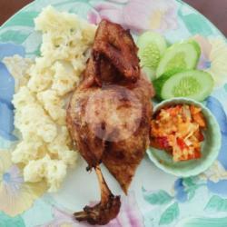 1/2 Ekor Bebek Muda Goreng