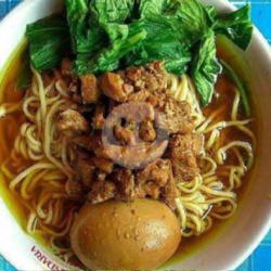 Mie Ayam Telur Bulat Semur