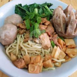 Mie Ayam Bakso Urat Bakso Halus