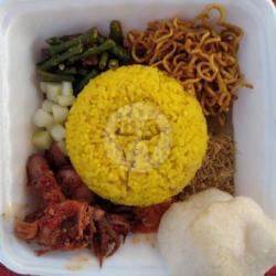 Nasi Kuning Cumi-cumi