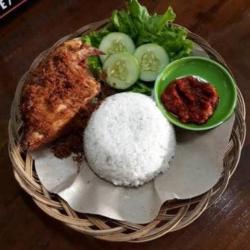 Nasi   Ayam Serundeng