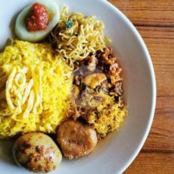 Nasi Kuning Telur Bali