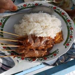 Nasi / Lontong Sate Ayam / Daging 10 Tusuk