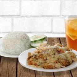 Nasi Ayam Crispy Mozarella Lalapan Saus Sachet Lemon Tea