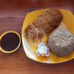 Nasi Goreng Katsu Saus Bistik