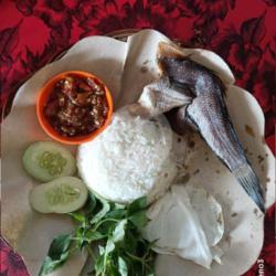 Nasi   Asin Gabus Goreng   Sambel Setan