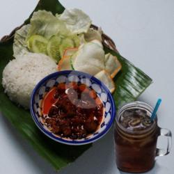 Nasi Oseng Mercon Babat   Es Teh Manis