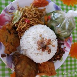 Nasi Campur Ayam