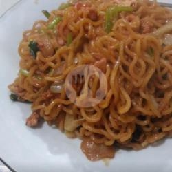 Mie Goyang Lidah