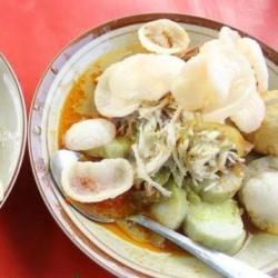 Lontong Opor Telor Ceplok  Tahu/tempe