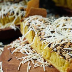 Martabak Manis Keju   Kacang