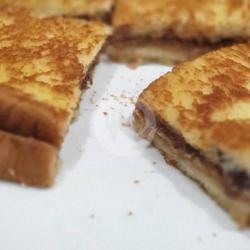 Roti Bakar Pisang   Srikaya   Susu