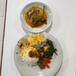 Nasi Kepala Ikan Mas