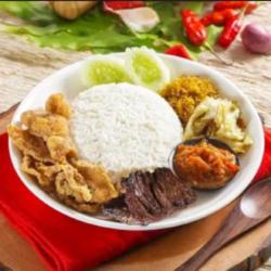 Nasi Kulit Oseng Babat