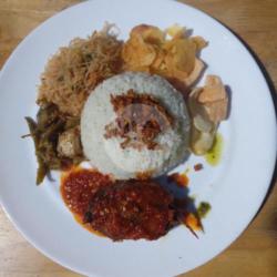 Nasi Gurih   Ikan Tongkol Goreng