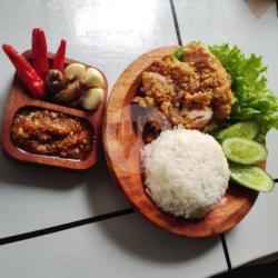 Nasi   Ayam Geprek Paha Bawah