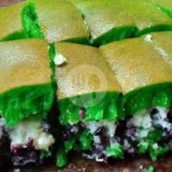 Martabak Pandan Pisang Ketan Hitam