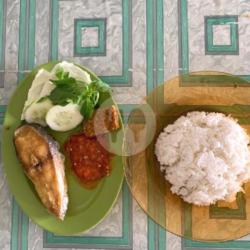 Lalapan Ikan Patin