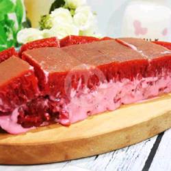 Martabak Pisang Susu Red Velvet