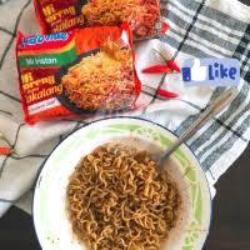 Indomie Goreng Cakalang Pake Telur