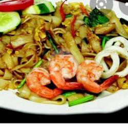 Kuwetiaw Goreng. Seafood