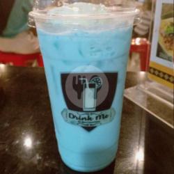 Vanilla Blue Milkshake