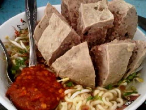 Bakso & Mie Ayam Bang Akbar, Pasar Kemis Kuta Bumi Kios