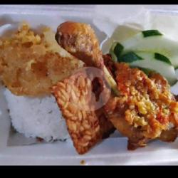 Nasi Penyet Paha / Sayap