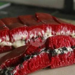 Red Velvet Keju Coklat Susu