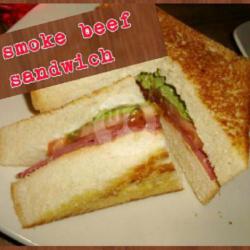 Smoke Beef Sandwich