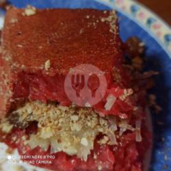 Red Velvet   Keju   Kacang   Susu