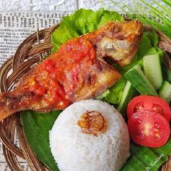 Nila Penyet Nasi Uduk