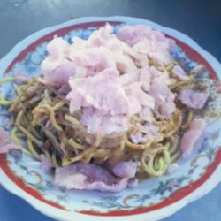Lontong Mie Kuah Kacang
