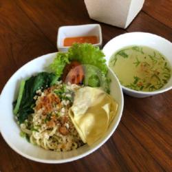 Mie Kuah Pedas